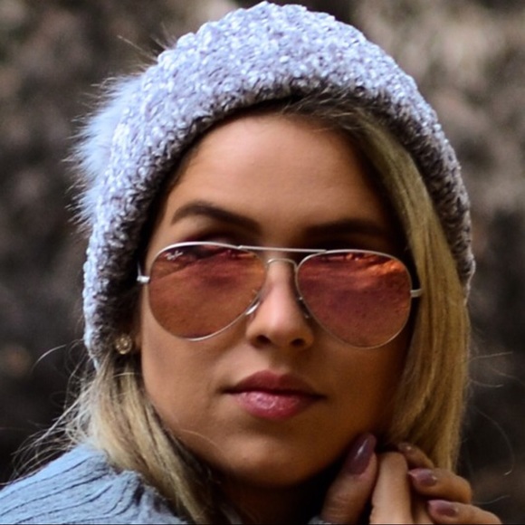 CLEARANCE‼️Chenille Pom Pom Beanie - Picture 2 of 5